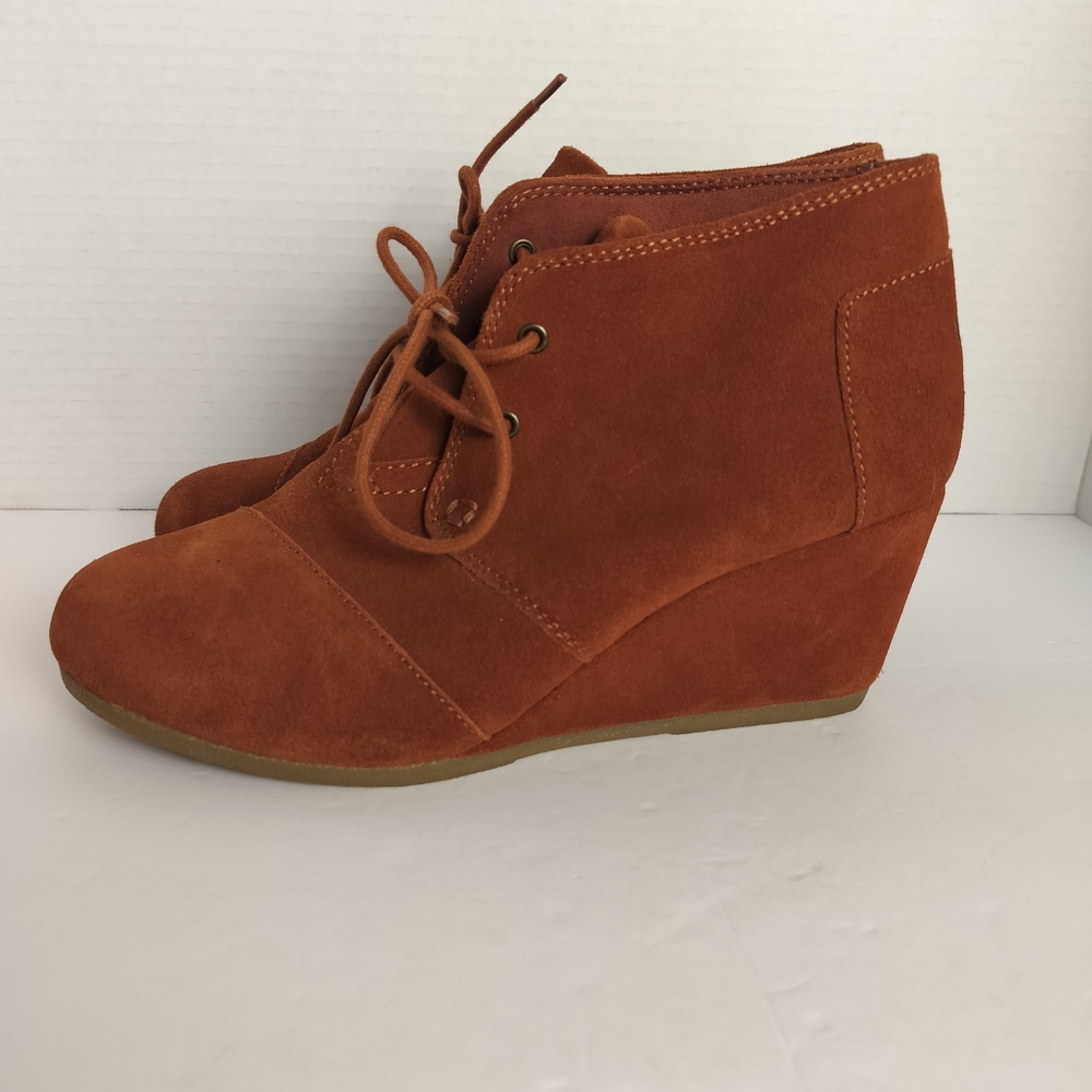 Toms Size W8 Rust Suede Wedge Ankle Boots